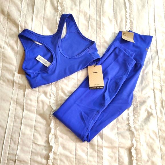 Bundle of Yoga's Legging set with top - Picture 4 of 10